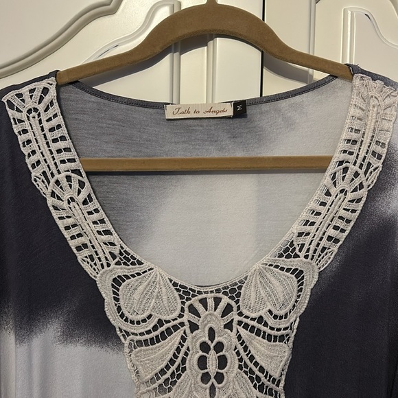 Talk to Angels Grey/ White / Lace Drapey Top Women’s Size Medium - Picture 4 of 10
